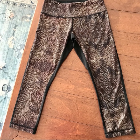 Lululemon Pants - Lululemon Athletica Wunder Under Crop 20” Inseam Brown‎ Gold Women 6